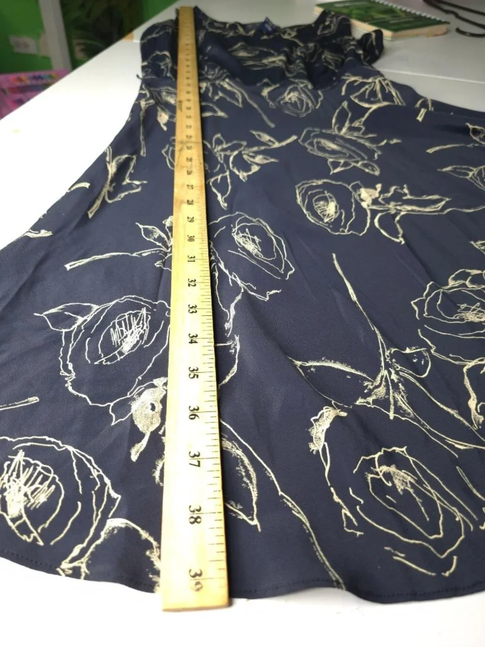 Ralph Lauren Navy Floral Sleeveless Dress Size 8 V-Neck 76% Acetate 20% Silk 4% - Picture 6 of 15